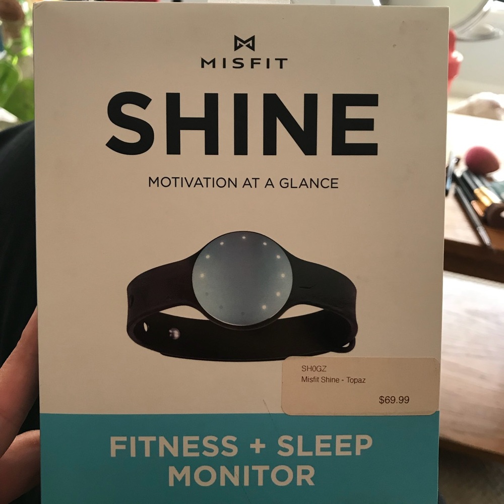 Misfit shine fitness tracker